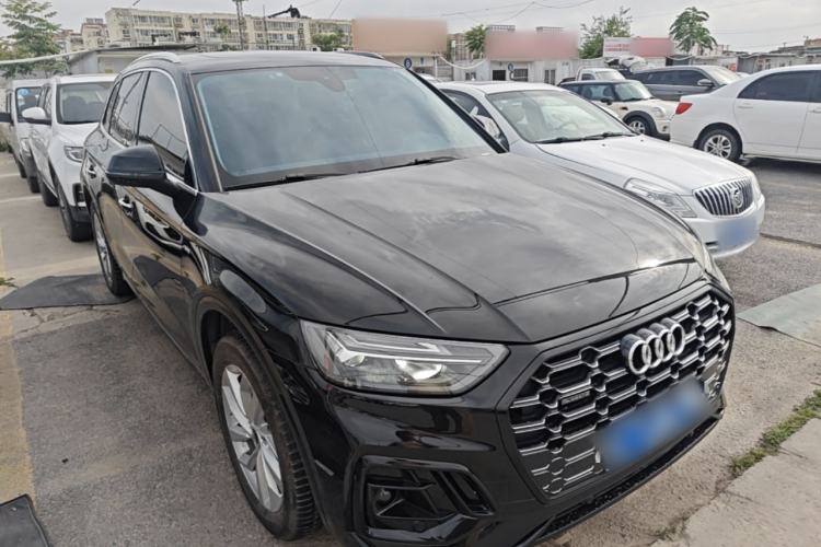 Used Audi Q5L 2022 40T Luxury Dynamic Model Front Right 45 Deg