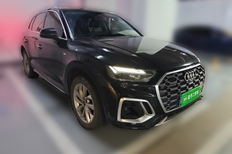 Used Audi Q5L 2022 40T Luxury Dynamic Model Front Right 45 Deg
