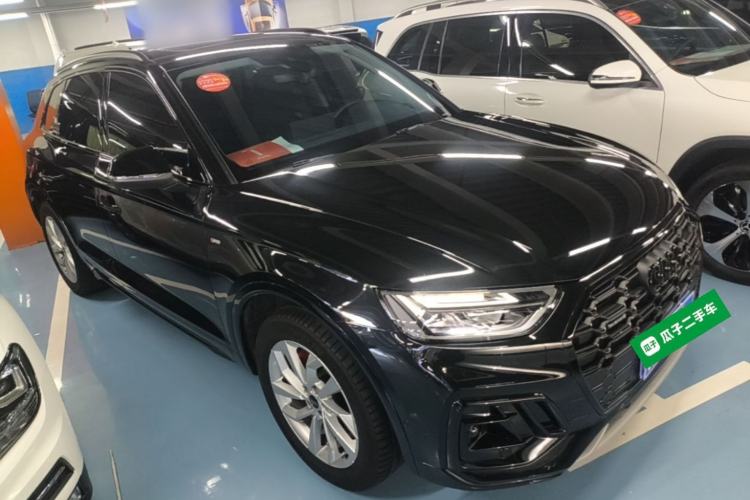 Used Audi Q5L 2022 Updated Version 40T Luxury Elegant Edition Front Right 45 Deg