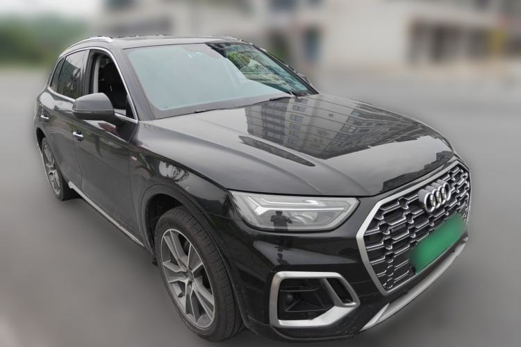 Used Audi Q5L 2022 40T Luxury Dynamic Model Front Right 45 Deg