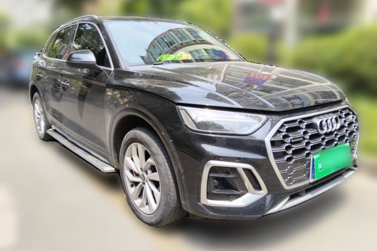 Used Audi Q5L 2022 40T Luxury Dynamic Model Front Right 45 Deg