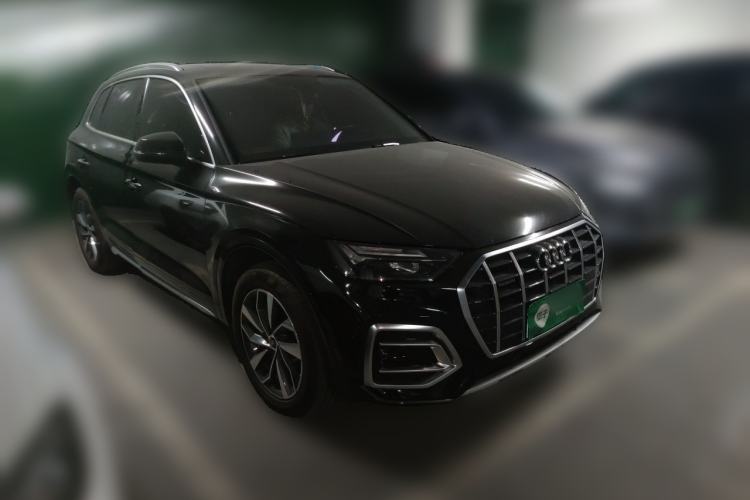 Used Audi Q5L 2022 40T Fashionable and Elegant Model Front Right 45 Deg