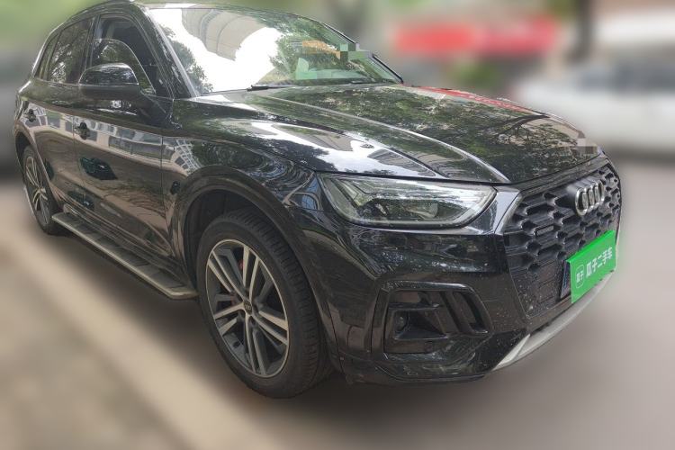 Used Audi Q5L 2022 40T RS Package Performance Model Front Right 45 Deg
