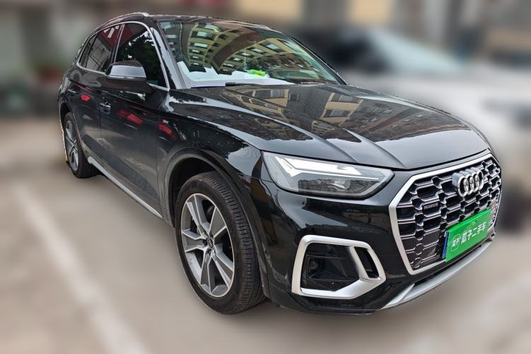 Used Audi Q5L 2022 45T Luxury Dynamic Model Front Right 45 Deg