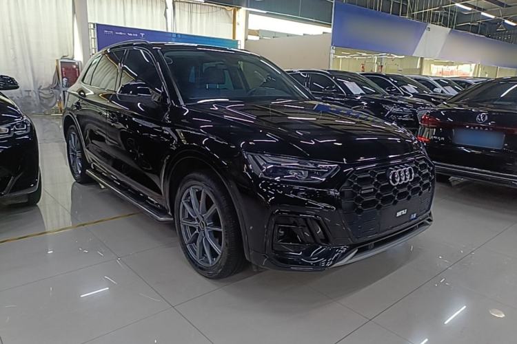Used Audi Q5L 2022 40T Fashionable and Dynamic Model Front Right 45 Deg