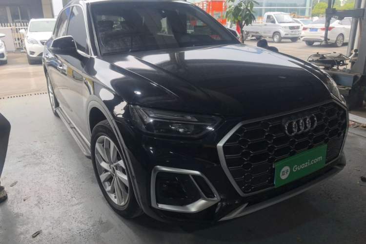 Used Audi Q5L 2022 40T Luxury Dynamic Model Front Right 45 Deg