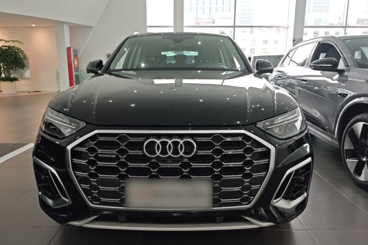 Used Audi Q5L 2022 40T Fashionable and Dynamic Model Front