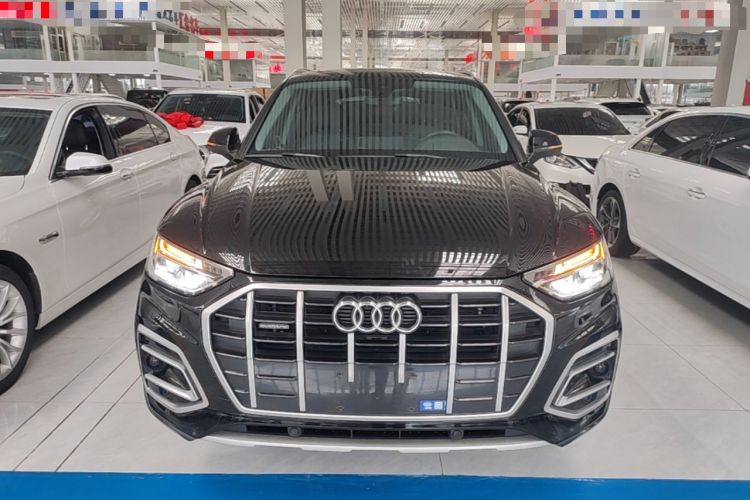Used Audi Q5L 2022 40T Fashionable and Elegant Model Front