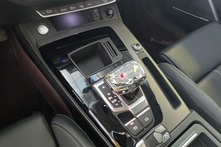 Used Audi Q5L 2022 45T Luxury Dynamic Model Gear Lever