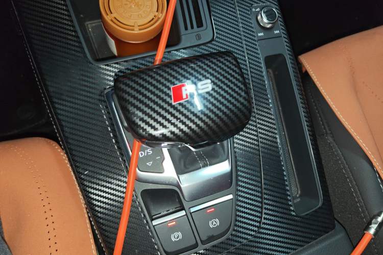 Used Audi Q5L 2022 40T Luxury Dynamic Model Gear Lever