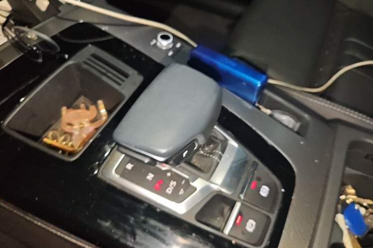 Used Audi Q5L 2022 Updated 45T Prestige Dynamic Edition Gear Lever