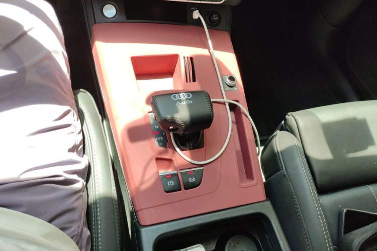 Used Audi Q5L 2022 Updated 40T Luxury Dynamic Edition Gear Lever