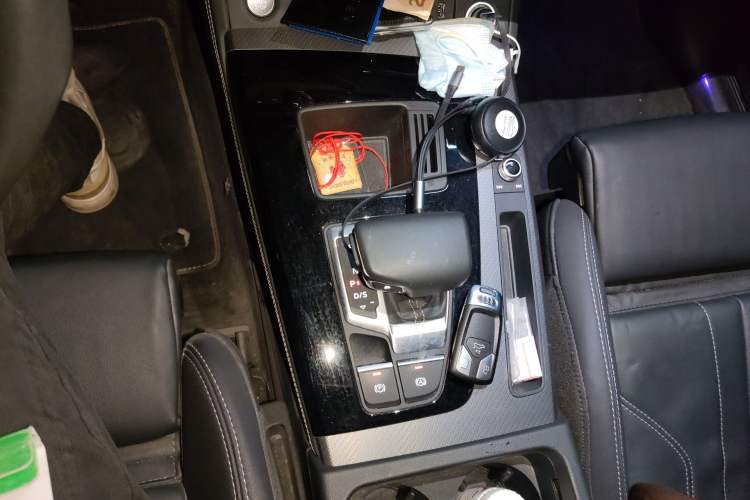 Used Audi Q5L 2022 Updated 40T Luxury Dynamic Edition Gear Lever