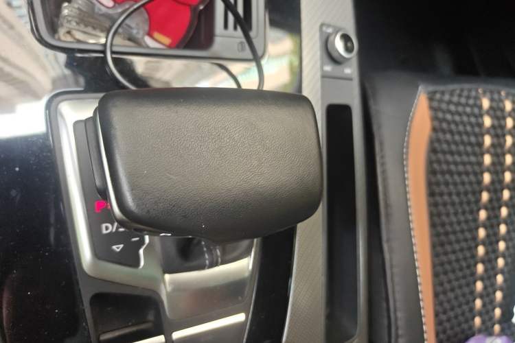 Used Audi Q5L 2022 40T Luxury Dynamic Model Gear Lever