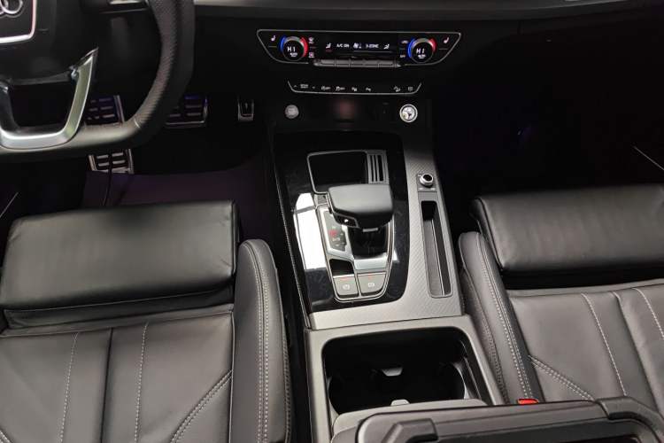 Used Audi Q5L 2022 Updated 45T Luxury Dynamic Version Gear Lever