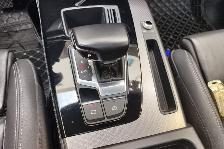 Used Audi Q5L 2022 45T Luxury Dynamic Model Gear Lever