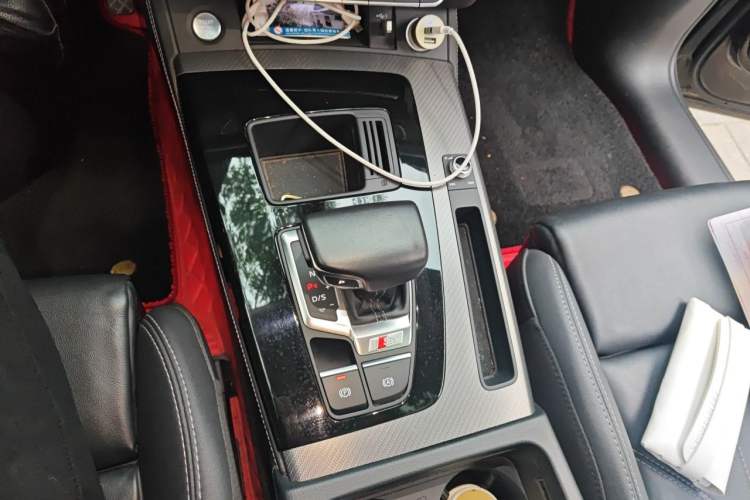 Used Audi Q5L 2022 Updated 40T Luxury Dynamic Edition Gear Lever