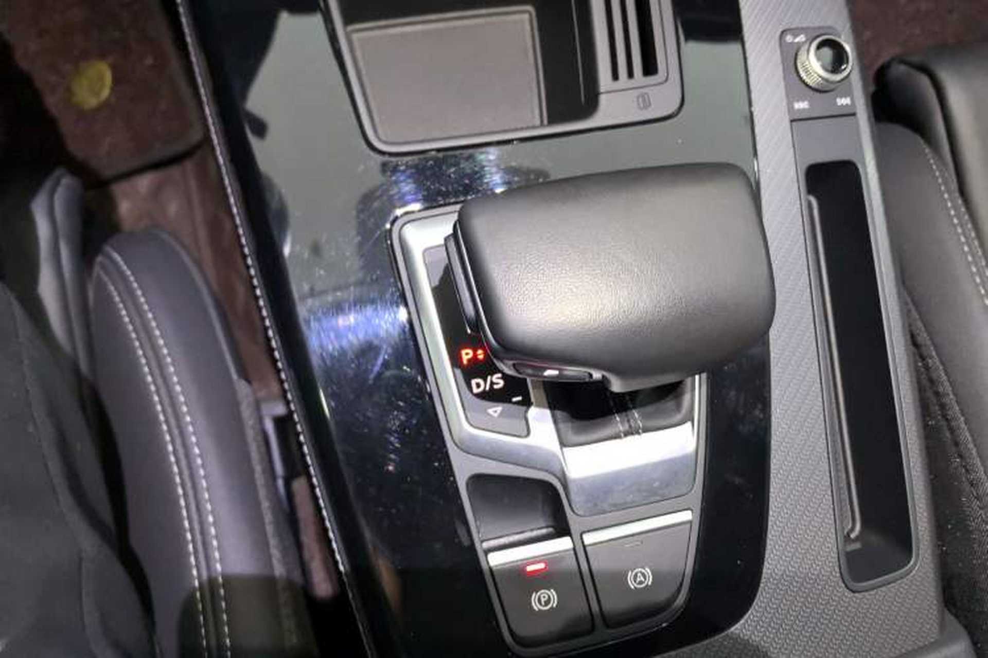 Used Audi Q5L 2022 Updated 45T Luxury Dynamic Version Gear Lever