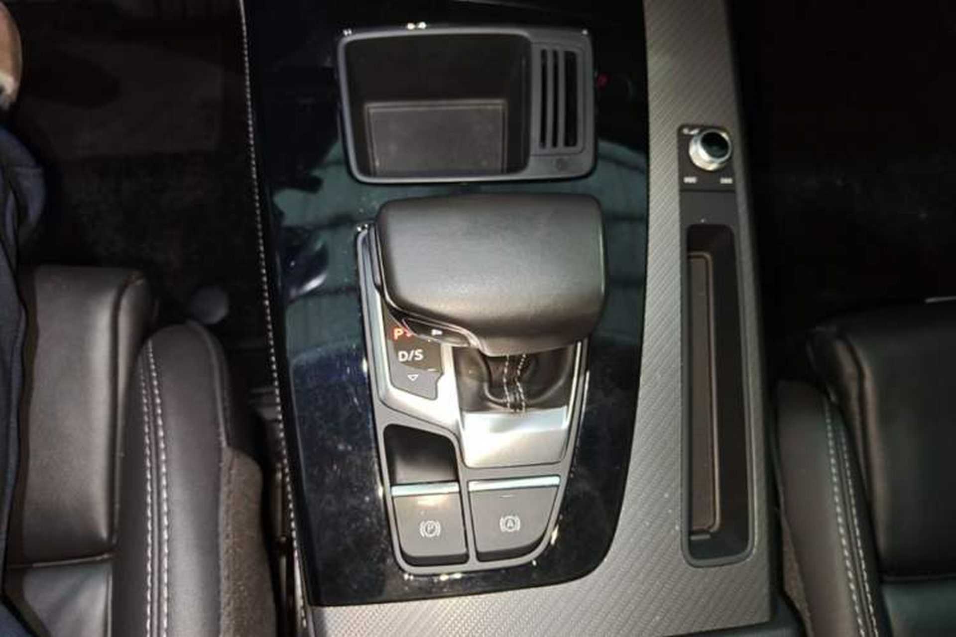 Used Audi Q5L 2022 Updated 40T Luxury Dynamic Edition Gear Lever