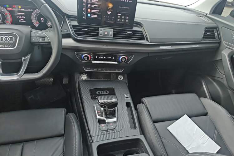 Used Audi Q5L 2022 40T Luxury Dynamic Model Gear Lever