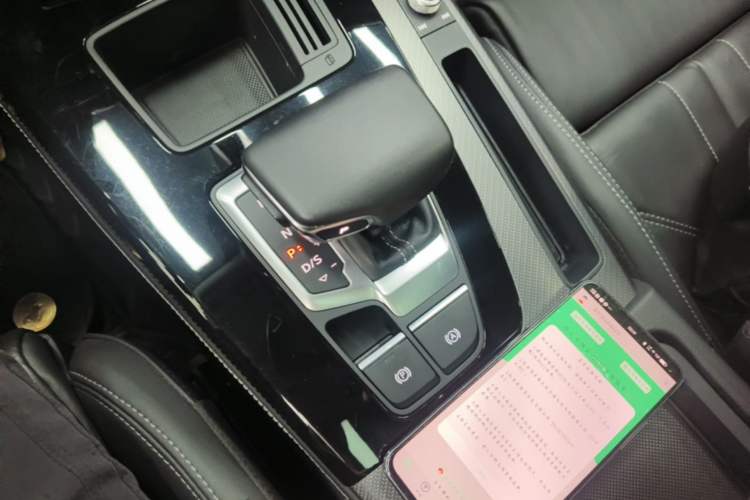 Used Audi Q5L 2022 45T Luxury Dynamic Model Gear Lever
