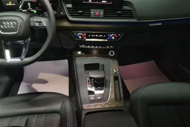 Used Audi Q5L 2022 Updated Version 45T Luxury Prestige Edition Gear Lever
