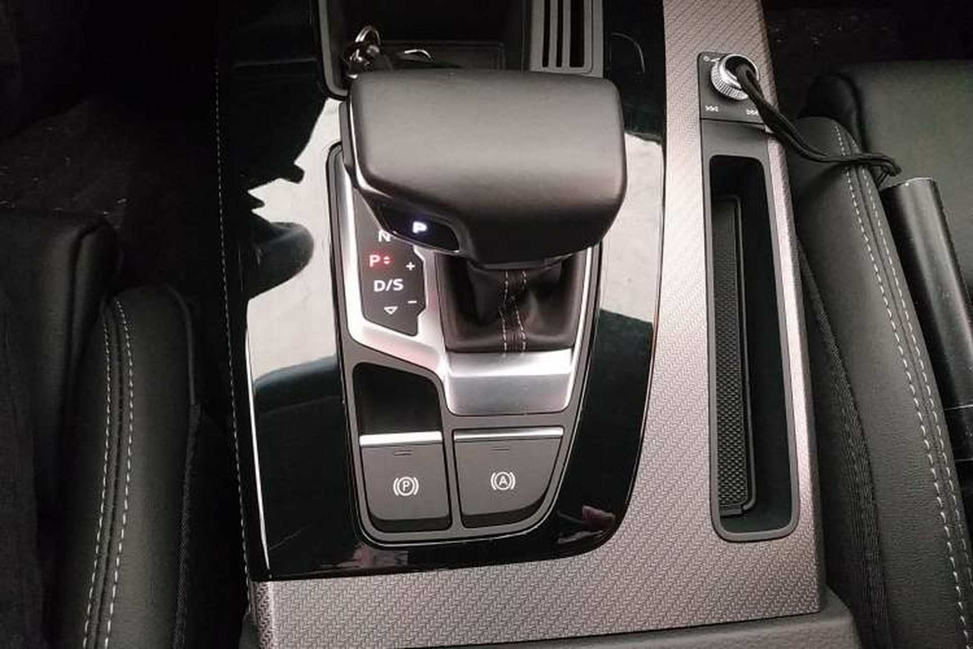 Used Audi Q5L 2022 Updated 40T Luxury Dynamic Edition Gear Lever