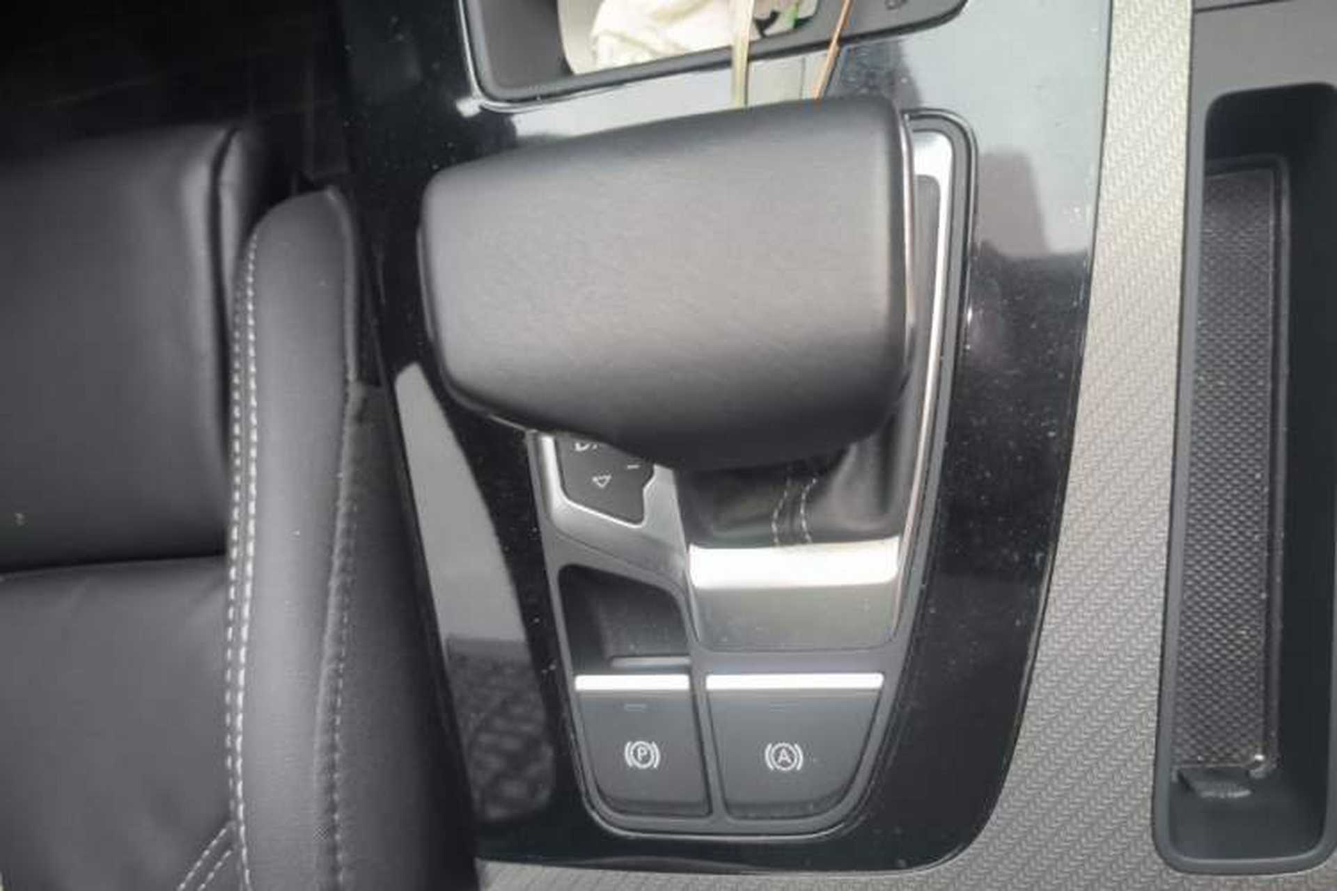 Used Audi Q5L 2022 Updated 40T Luxury Dynamic Edition Gear Lever