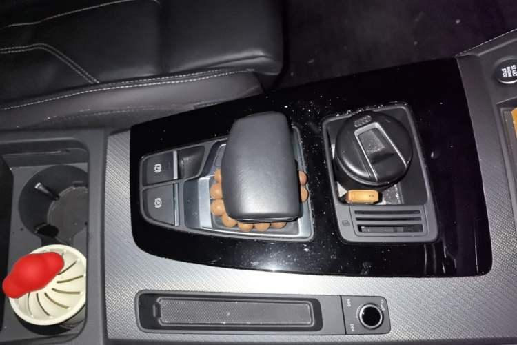 Used Audi Q5L 2022 45T Luxury Dynamic Model Gear Lever