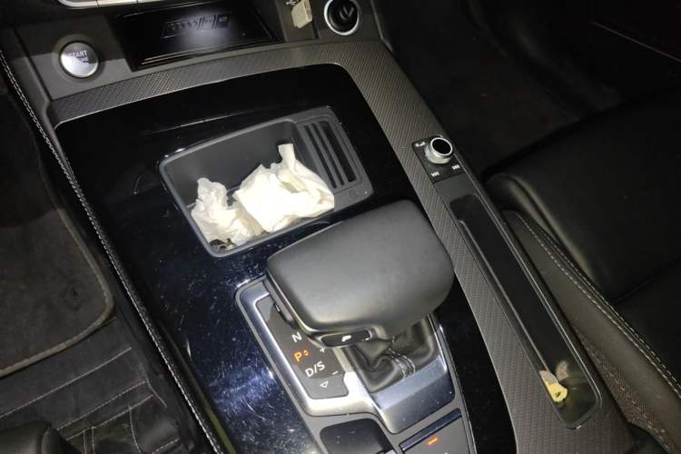 Used Audi Q5L 2022 45T Luxury Dynamic Model Gear Lever