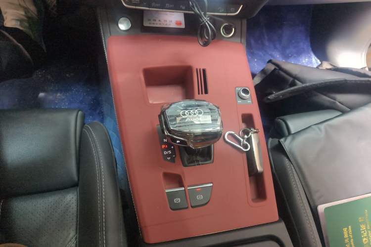 Used Audi Q5L 2022 40T Luxury Dynamic Model Gear Lever