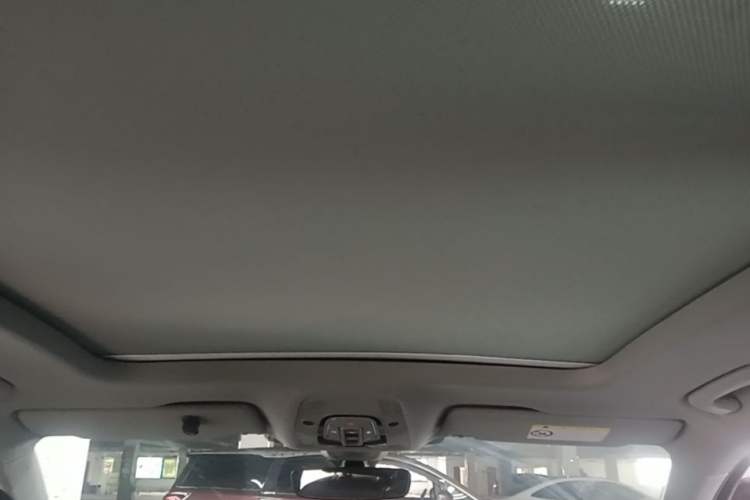 Used Audi Q5L 2022 40T Luxury Dynamic Model Headliner