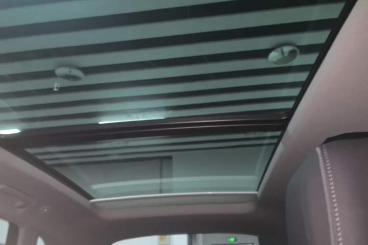 Used Audi Q5L 2022 Updated 40T Luxury Dynamic Edition Headliner