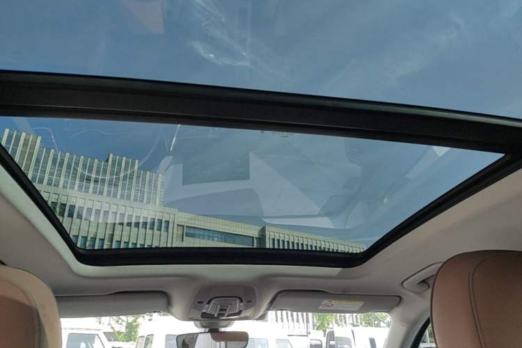 Used Audi Q5L 2022 40T Luxury Dynamic Model Headliner