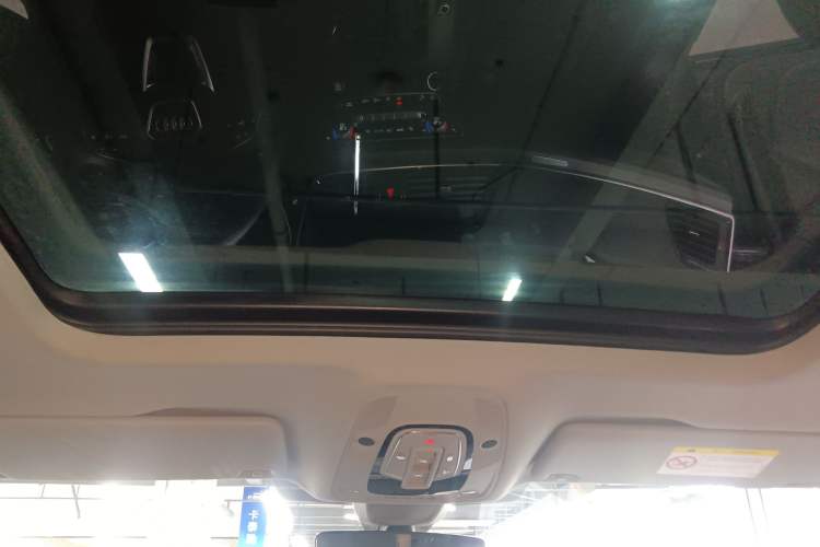 Used Audi Q5L 2022 Updated 40T Luxury Dynamic Edition Headliner