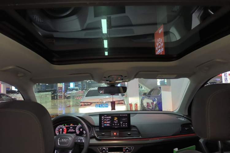 Used Audi Q5L 2022 40T Luxury Dynamic Model Headliner