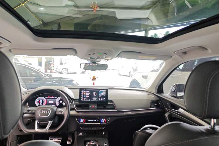 Used Audi Q5L 2022 Updated 40T Luxury Dynamic Edition Headliner