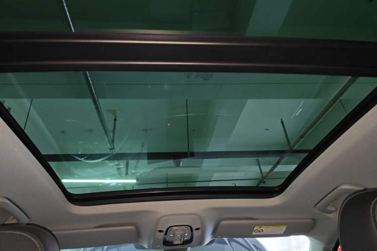 Used Audi Q5L 2022 40T Luxury Dynamic Model Headliner