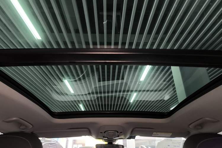 Used Audi Q5L 2022 40T Fashionable and Dynamic Model Headliner