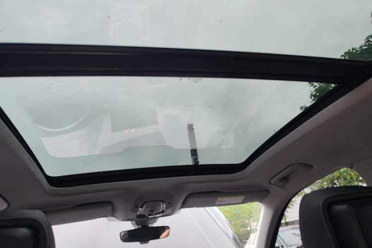 Used Audi Q5L 2022 Updated 40T Luxury Dynamic Edition Headliner