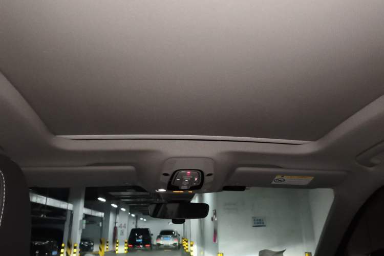 Used Audi Q5L 2022 40T Luxury Dynamic Model Headliner