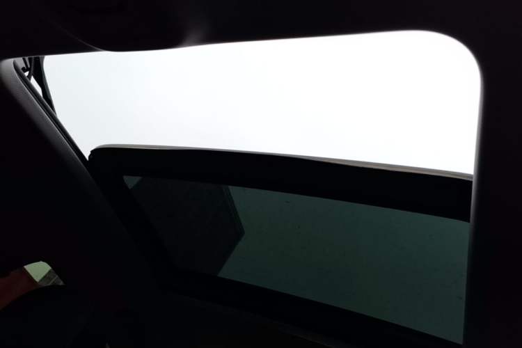 Used Audi Q5L 2022 40T Luxury Dynamic Model Headliner