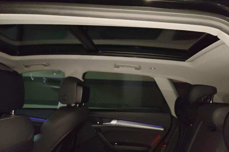 Used Audi Q5L 2022 Updated 45T Luxury Dynamic Version Headliner