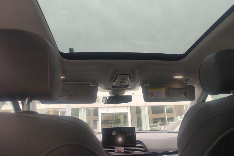 Used Audi Q5L 2022 40T Luxury Dynamic Model Headliner