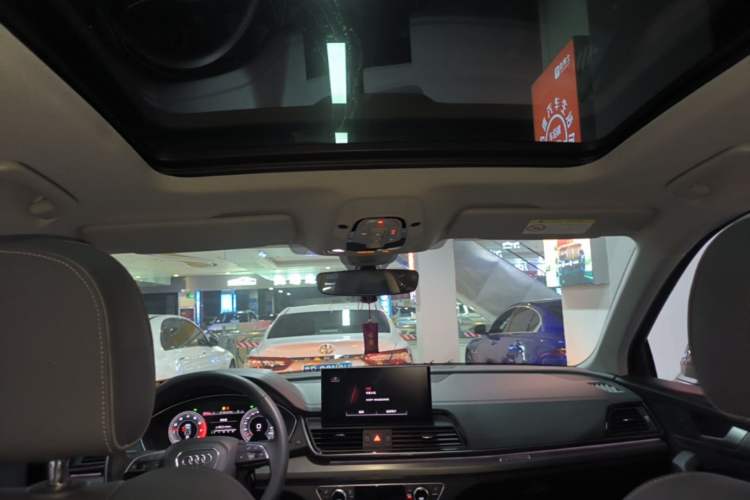 Used Audi Q5L 2022 40T Luxury Dynamic Model Headliner