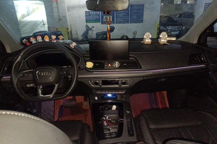 Used Audi Q5L 2022 Updated 40T Luxury Dynamic Edition Headliner