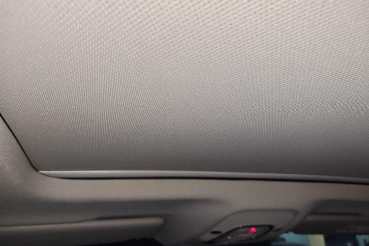 Used Audi Q5L 2022 40T Luxury Dynamic Model Headliner