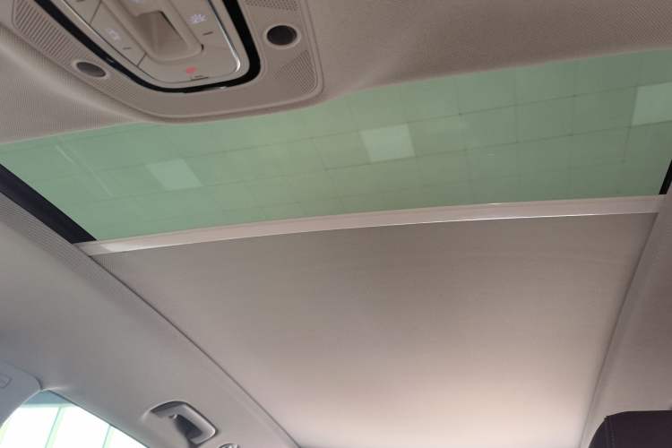 Used Audi Q5L 2022 Updated 40T Luxury Dynamic Edition Headliner