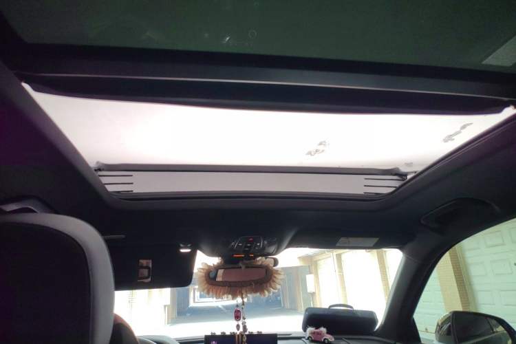 Used Audi Q5L 2022 40T Fashionable and Dynamic Model Headliner