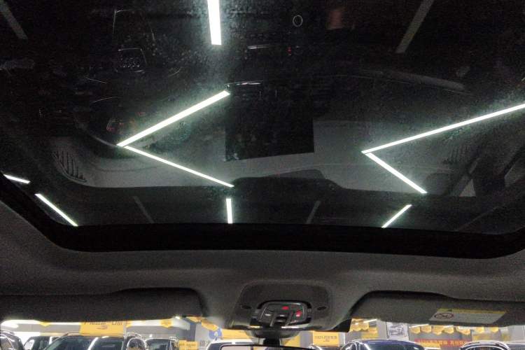 Used Audi Q5L 2022 40T Fashionable and Dynamic Model Headliner